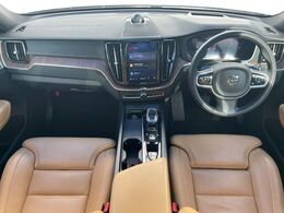XC60リチャージ　プラグインハイブリッド入庫。Bowers　＆　Wilki高音質スピーカーやメモリ機能付きパワーシートなど快適装備盛りだくさん！もちろんボルボが世界に誇る安全機能も多数装備。