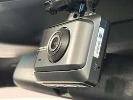 付属品はこちら！【ウエインズメンテナンスパスポート】ご納車後から車検前までの半年毎の点検をパックにしたお得なメンテナンスプランをご用意しております(別途料金)。詳しくスタッフまで！！