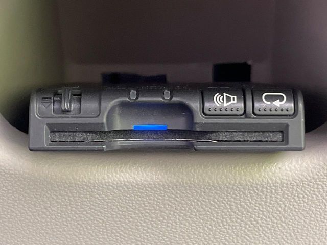 【ETC】高速道路の料金所をストレスなく通過！話題のスポットやサービスエリアに多い「スマートIC」利用時は必須のアイテムです。当店でセットアップを実施、ご納車当日からすぐにご利用いただけます！