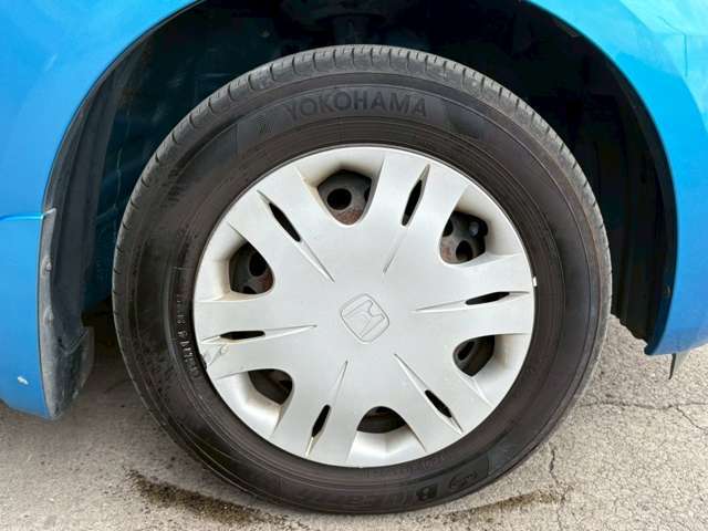 タイヤ溝残量6部山