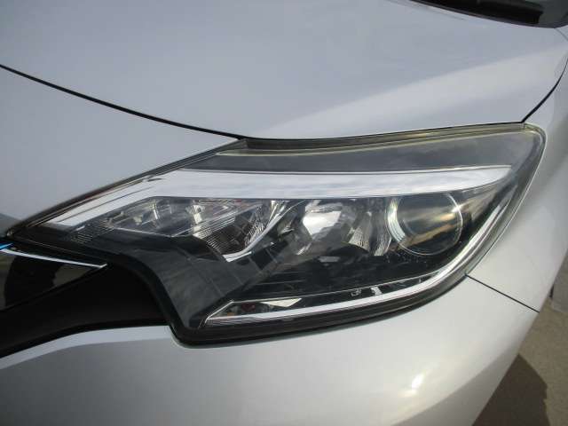 夜間走行も安心の明るい　ライト