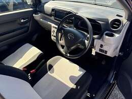 運転席も綺麗な方です。