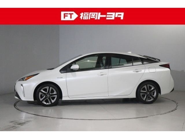 ☆トヨタ認定中古車☆ハイブリットシステム診断書と初度登録年月から10年間（走行20万キロまで）、ハイブリット機構の無料保証が付いています。