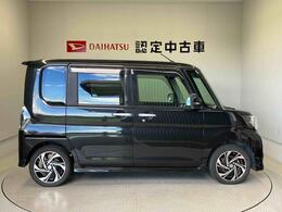 車両右側面からの写真になります。車をご覧になりたい時はお気軽に最寄りの店舗へご相談下さい。