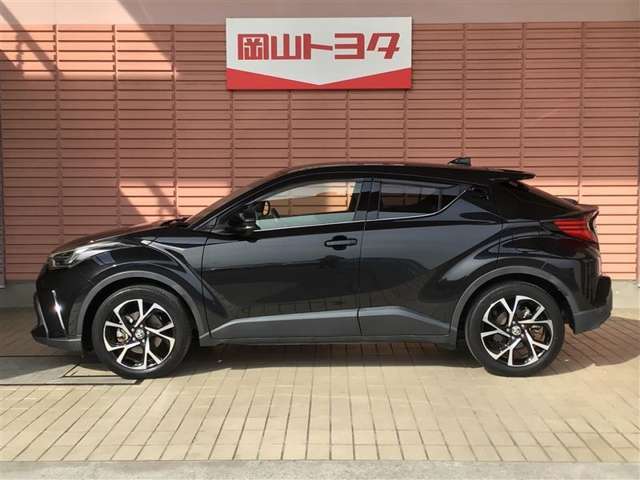 当店は、トヨタディ-ラ-として高品質な中古車を多数取り揃えております！