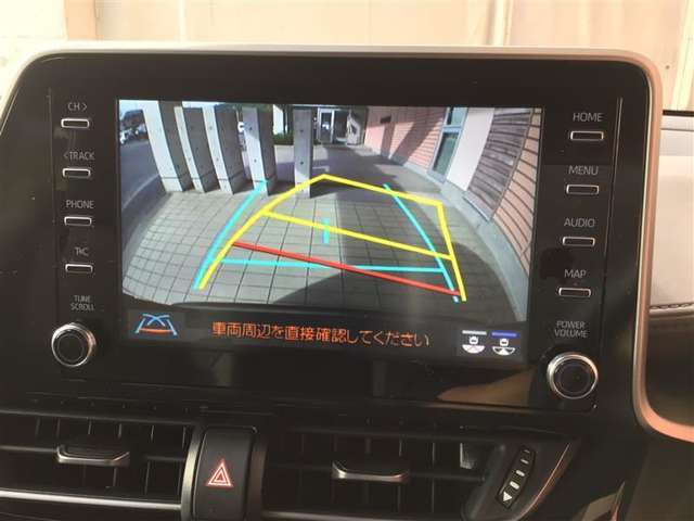 バックモニタ-も装備しております。車庫入れの苦手なお客様、もうご心配いりません。重宝してくれると思います。