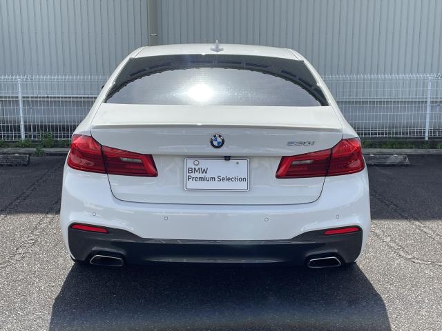 一目で伝わるBMW特有のスポーティーなプロポーションは、BMWの走行性能を生み出すのに欠かせない要因の一つです。細部まで拘りぬいたお車をぜひ一度ご覧ください！