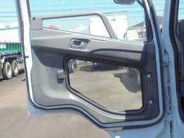 助手席内張りの画像です。