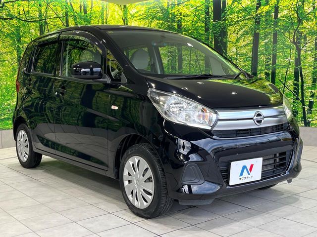 大好評のボディコーティング「弾スプラッシュコート」もご納車までに施工可能。通常のガラスコートと異なる、耐久年数6年の無機質ガラスコーティングが、ボディをキレイな状態に保ってくれます。