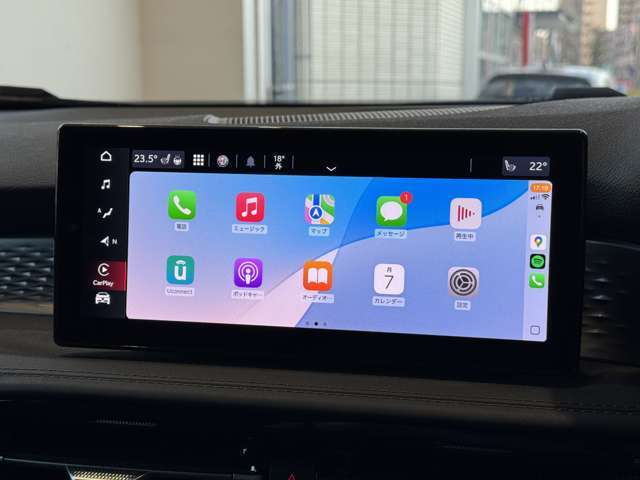 AppleCarPlay/Android Autoが接続可能！使い慣れたUIで表示してくれるので、直感的な操作が可能となっています！