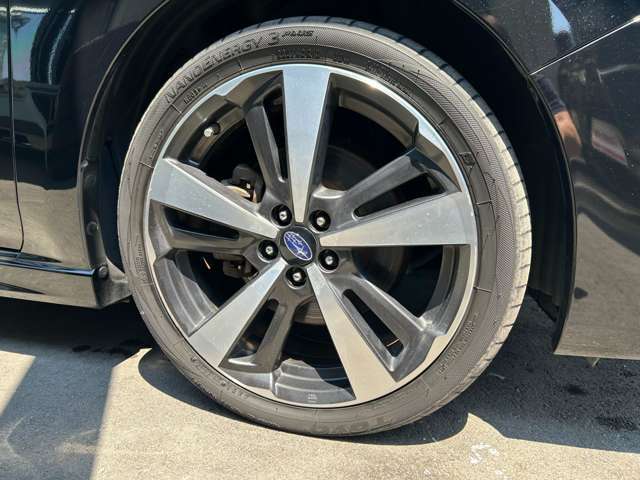 純正18インチアルミホイール◆タイヤサイズ前後225/40R18
