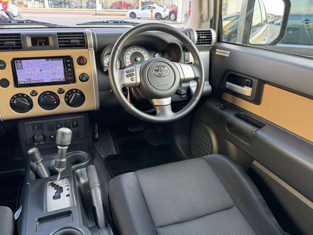 ★『輸入中古車も安心』★ 輸入中古車専門店ESTAVIA(エスタビア)も展開しております。輸入中古車のプロがご案内いたします。当店のお車は石川県のESTAVIA金沢にて点検整備いたしております。