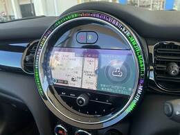 先進のBMW　タッチパッド付きi-driveとほぼ同性能のHDDナビゲーションになります。USBインターフェースやブルートゥースオーディオなど様々な先進機能をお楽しみいただけます。