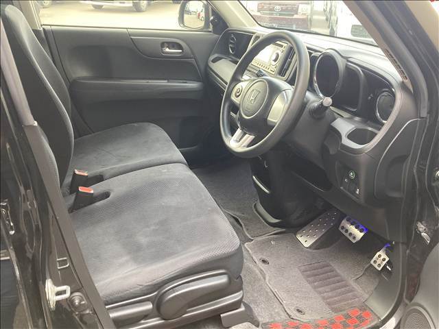 ☆内外装クリーニング☆車の隅々まで徹底的にクリーニングを行っておりますので内外装ともに綺麗な状態でご納車いたします！