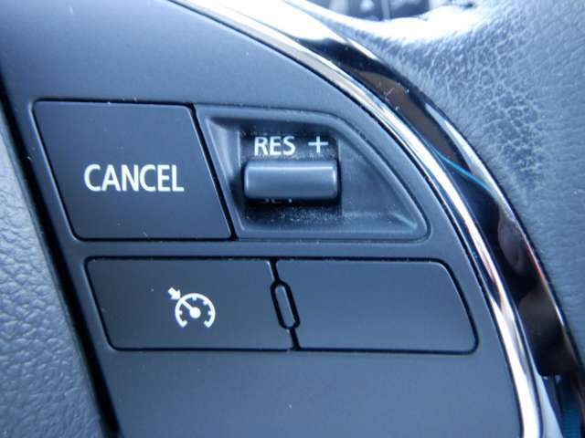 クルーズコントロール（Cruise Control）とは、アクセル操作なしでも車が自動でスピードを一定に保ってくれる機能