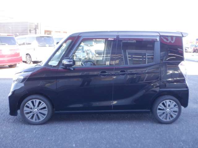 内外装およびエンジンル-ムなど専用クリ-ニング致します。車両クリ-ニングのプロが施工致しますので！高品質な1台に蘇りますよ♪（全在庫無料施工）