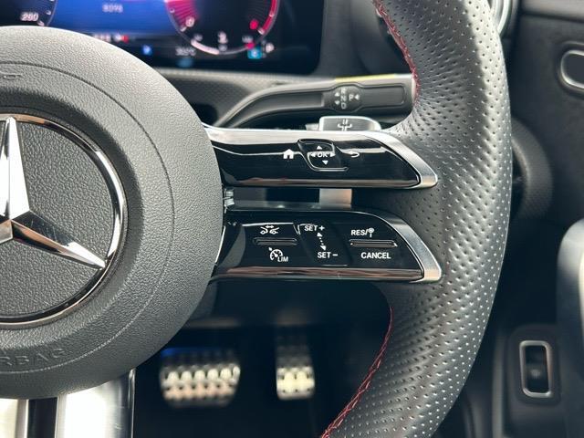 【　アダプティブクルーズコントロール　】設定した車速内で自動で加減速♪先行車との車間距離を適切に維持した追従走行が可能です♪