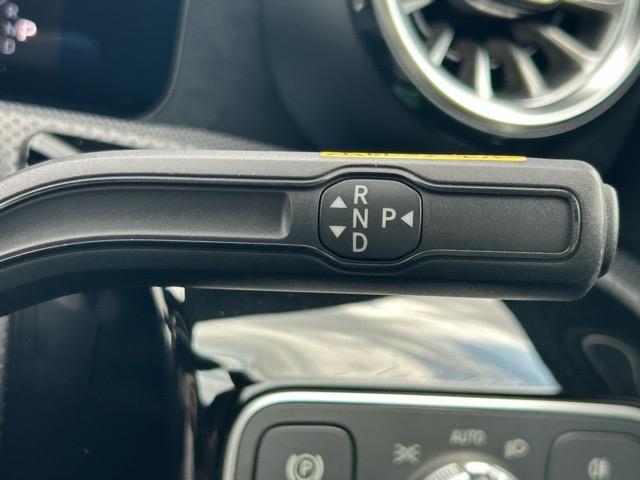 店舗にて現車の確認もいただけますので、お電話で在庫のご確認の上是非ご来店くださいませ！！！
