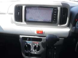 純正ナビにワンセグTV、バックモニターが付いています♪