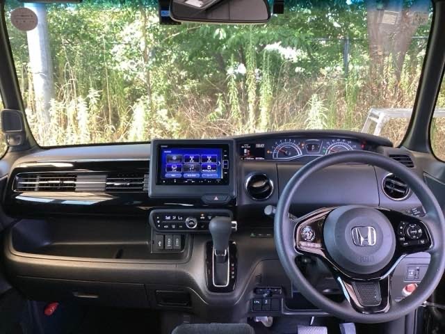 先進の安全運転支援機能【Honda SENSING】を搭載。衝突軽減ブレーキや誤発信抑制機能など様々な機能で安全運転をサポートします。機能一覧はHondaオフィシャルサイトで確認できます。