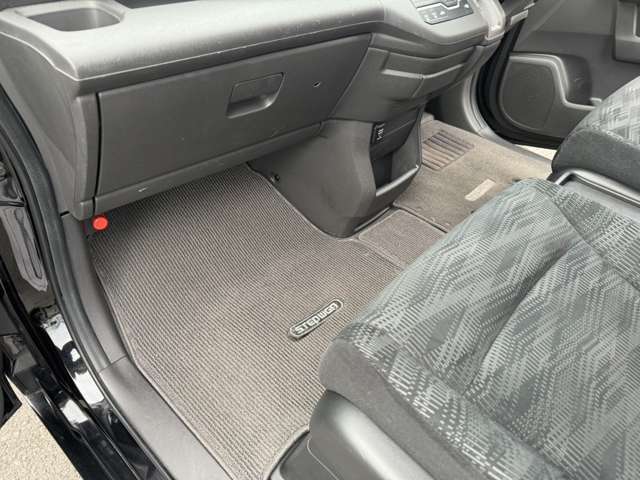 新車・登録（届出）済未使用車も取り扱いございます。お客様のご要望に合わせた各種注文販売も承っております。とにかくクルマのことなら村田自動車にご相談ください！フリーダイヤル【0078-6002-156211】