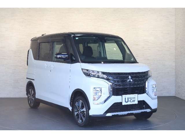 このお車はホンダ純正光脱臭・抗菌加工を納車前に致します。光触媒消臭は光触媒と銀イオンにより消臭とウイルス除菌や抗菌効果のダブル効果で車内を快適に保ちます。