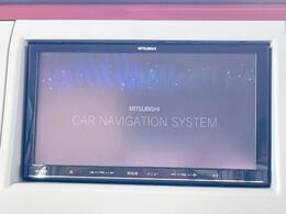 【ナビゲーション】目的地までしっかり案内してくれる使いやすいナビ。Bluetooth接続すればお持ちのスマホやMP3プレイヤーの音楽を再生可能！毎日の運転がさらに楽しくなります！！