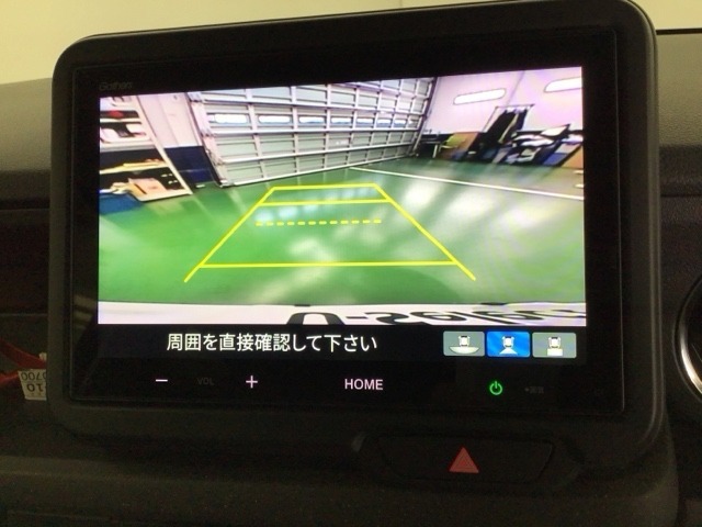 バックモニター付きで車庫入れも安心【カメラアングルは3パターンから選べます】知らない道でも安心して楽しくお出かけができます