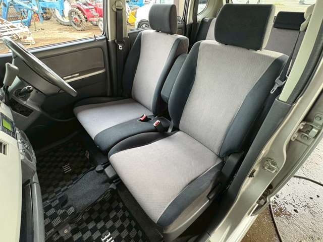 助手席側も乗り降りしやすいです♪