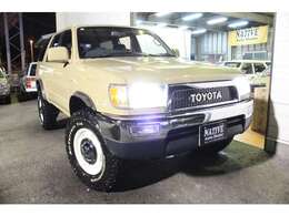 まぶしい純白LEDヘッドライトに交換してます！