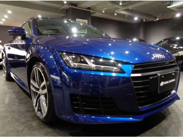 オークジャパンでは、熟練マイスターによる各種ガラスコーティングをご用意しております。汚れがちなアルミホイルまでしっかりコーティング。詳細はお問い合わせくださいませ。