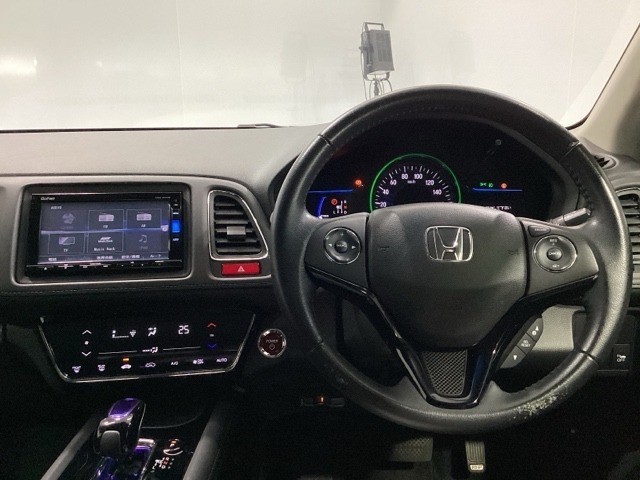 ドライブの必需品。見やすい・使いやすいHonda純正のメモリーナビを搭載。