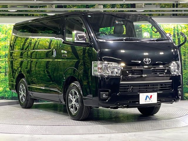 大好評のボディコーティング「弾スプラッシュコート」もご納車までに施工可能。通常のガラスコートと異なる、耐久年数6年の無機質ガラスコーティングが、ボディをキレイな状態に保ってくれます。