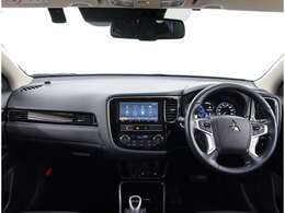 操作性の良いインパネ周りです