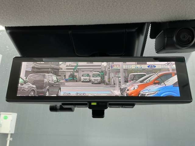 荷物をたくさん載せても後ろの確認が出来る便利なスマートルームミラー！