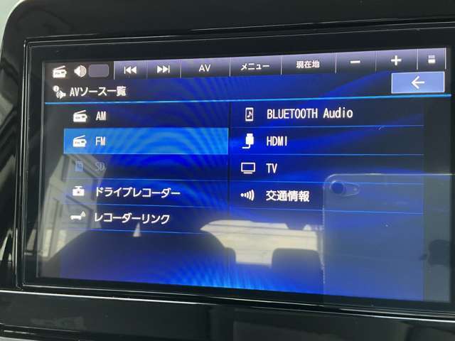 BluetoothやフルセグTV、HDMIなどオーディオ機能も充実してます。