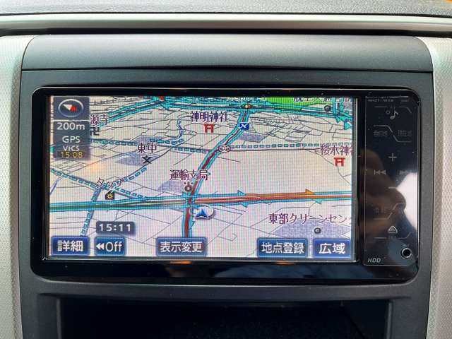嬉しいナビ付です。知らない道でも安心ですね！更にバックカメラ付きで運転が苦手な方も車庫入れラクラクです！狭いところでの駐車場もお車を傷つけず安心ですね！フルセグTV，DVDビデオも見れますよ！