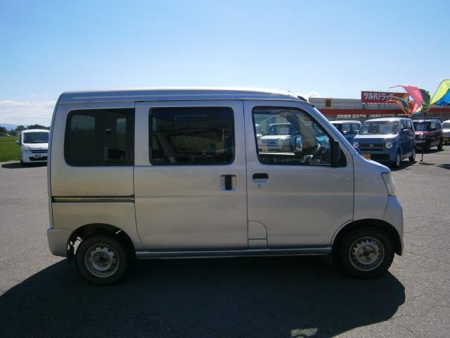 本社工場（展示場より車で7分）は東北運輸局長指定民間車検場です！納車時にはしっかり整備してお渡しします！
