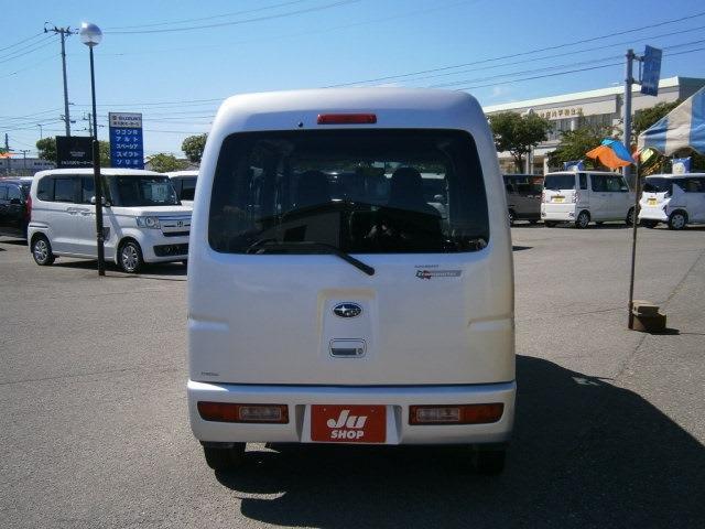 本社工場では年間1200台車検します！整備・点検・修理おまかせください！