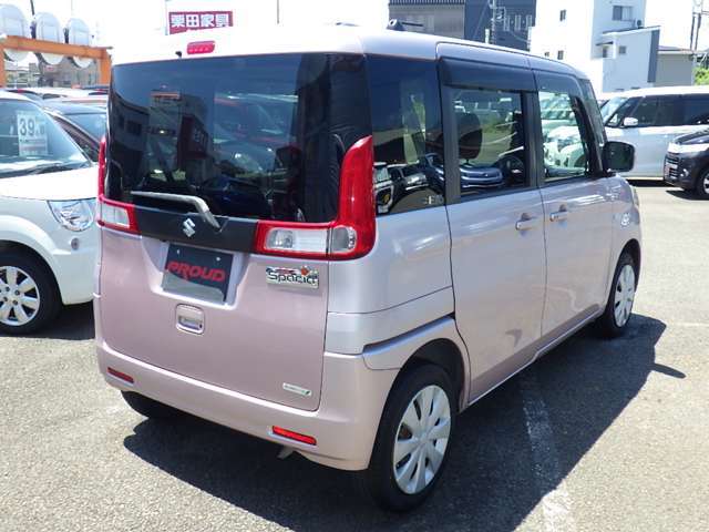 車両入庫チェックではエンジン・機関系をはじめ、電装装備、内装など100項目以上のチェックをしています。試乗も行なっていますのでご安心下さい。