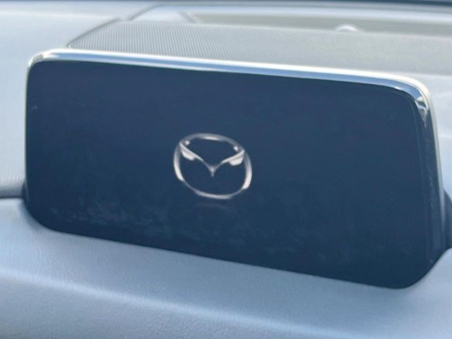 【純正ナビ】人気の純正ナビを装備。オーディオ機能も充実しており、Bluetooth接続すればお持ちのスマホやMP3プレイヤーの音楽を再生可能！毎日の運転がさらに楽しくなります！！