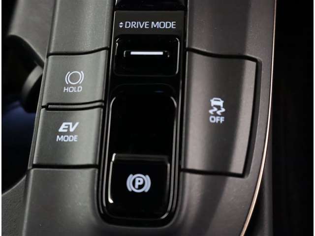 現車販売となります。お車をご確認のうえでのご購入ください。諸費用やご不明なことがありましたら、お気軽にご相談ください。04-2943-4111まで☆