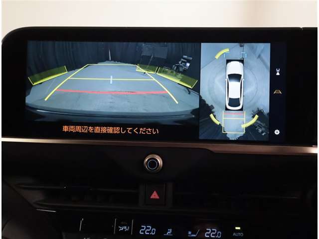 パノラミックビューモニター　車両上空より写したような画像をモニターに表示☆車庫入れや、幅寄せなどに大変便利な機能です♪