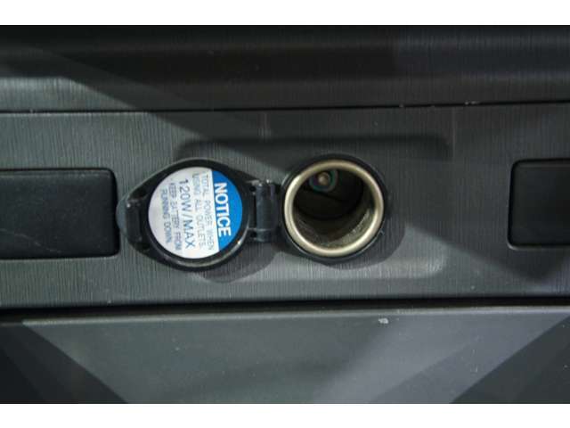 中古車で、気になる臭いや、除菌についても、“室内まるごと消臭プラン”や、“除菌プラン”もご用意しておりますので、ご用命の際は、お気軽にお問合せください♪
