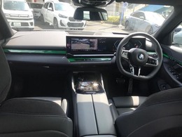 全車、BMWに精通するメカニックにより各車の泣きどころをきっちり整備・修理しており、ご安心して永くいつまでもお乗りいただけるようご提案させていただいております