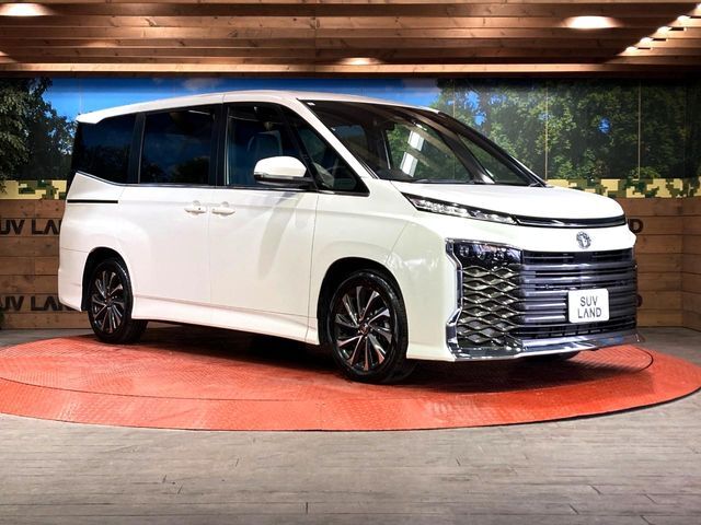 大好評のボディコーティング「弾スプラッシュコート」もご納車までに施工可能。通常のガラスコートと異なる、耐久年数6年の無機質ガラスコーティングが、ボディをキレイな状態に保ってくれます。