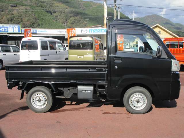 ご安心してご検討いただけますように、全車両に第三者機関の検査を付けております！修復歴の有無、内外装の状態などご確認いただけます！