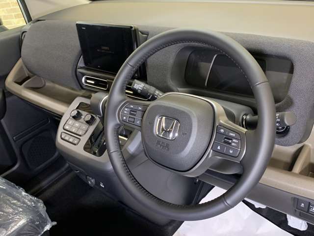 【成約特典】★★ガラポン抽選★★只今お車ご成約頂きますと、大型テレビや家電など豪華景品が当たる『ガラポン抽選会』を開催中です！※詳しくはスタッフまでお問い合わせください。