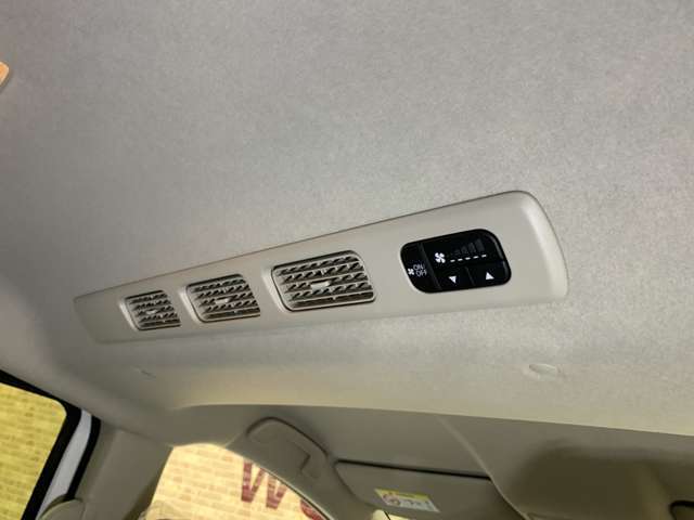 【車検・整備・アフターメンテナンス】当店は近畿運輸局民間車検指定工場を完備。最新設備でスピーディーに対応！ご購入後のメンテナンス・修理・車検など、アフターフメンテナンスも充実しております。