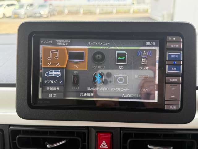 【Bluetooth】 スマホと簡単接続。ハンズフリー通話や音楽再生が可能で、安全かつ快適なドライブを実現します。
